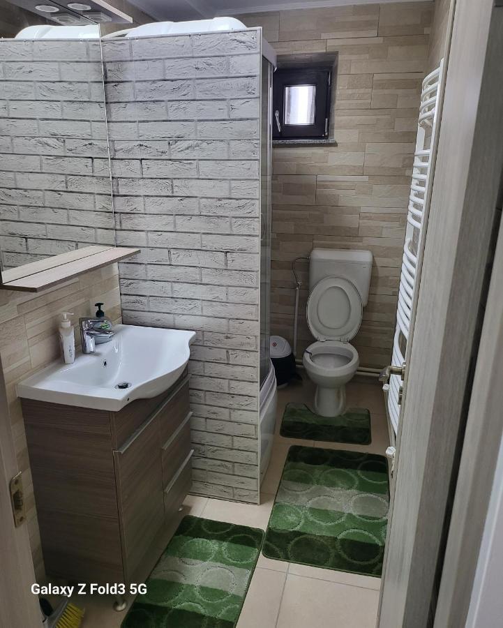 Apartament In Bucovina, Campulung Moldovenesc, Impecabil . Apartment ภายนอก รูปภาพ