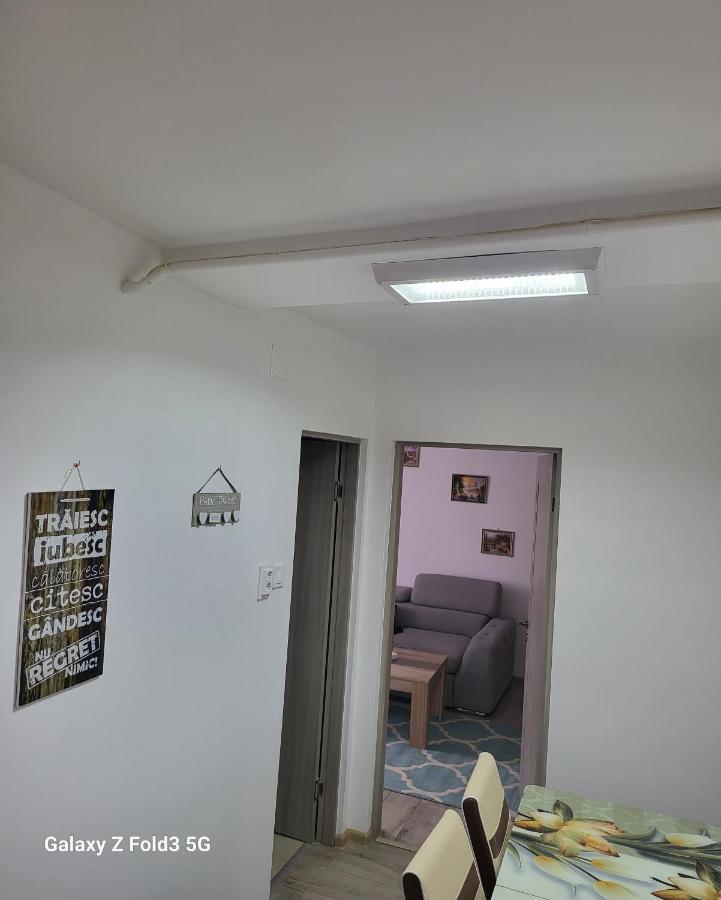 Apartament In Bucovina, Campulung Moldovenesc, Impecabil . Apartment ภายนอก รูปภาพ