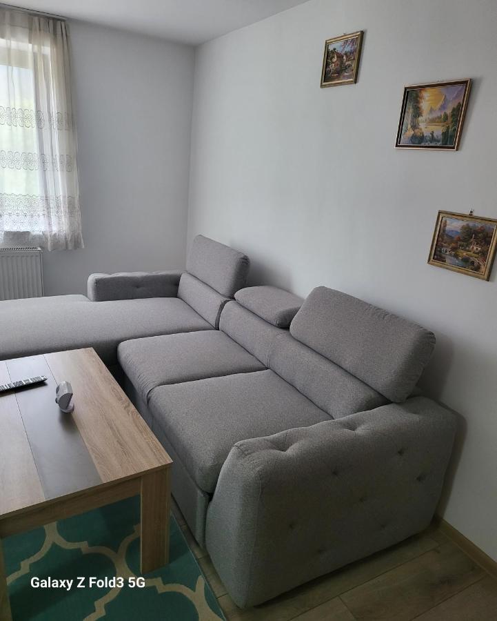 Apartament In Bucovina, Campulung Moldovenesc, Impecabil . Apartment ภายนอก รูปภาพ